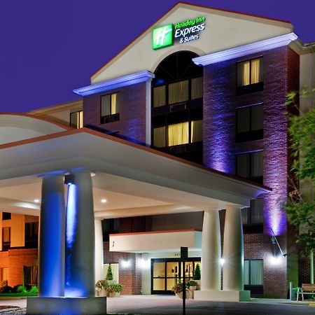 Holiday Inn Express & Suites Chesapeake By Ihg Exterior foto