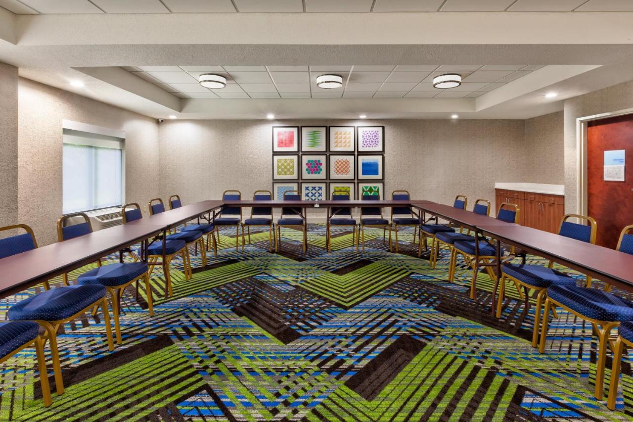 Holiday Inn Express & Suites Chesapeake By Ihg Exterior foto