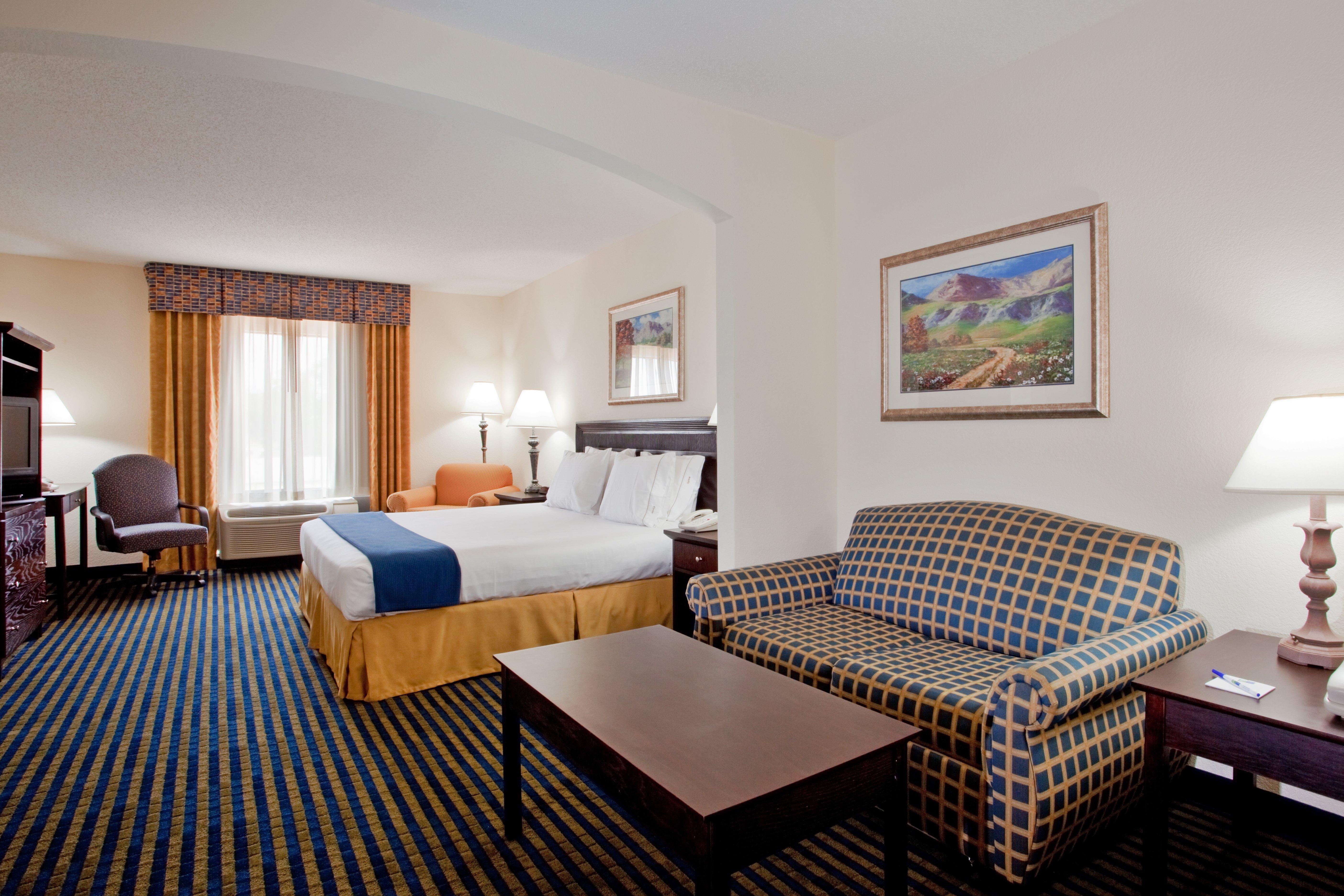 Holiday Inn Express & Suites Chesapeake By Ihg Exterior foto